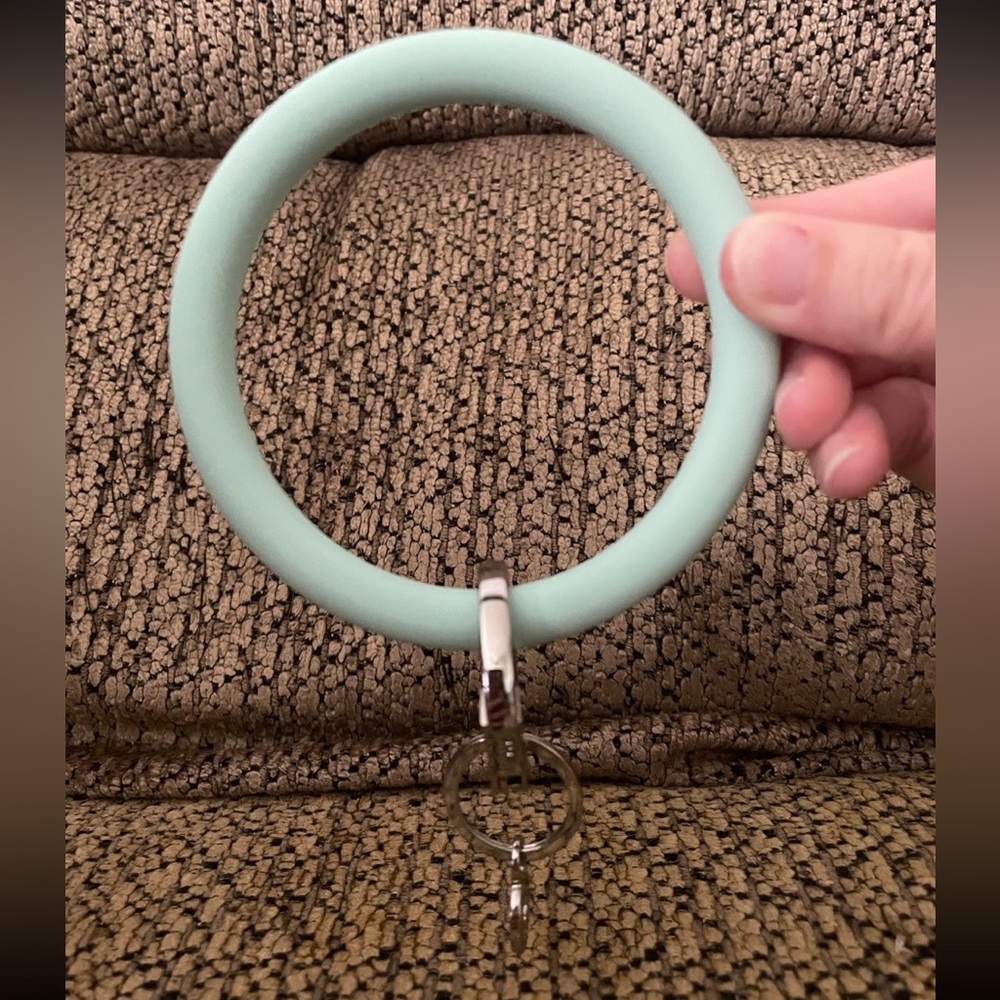 Pistachio (mint) Oventure Big-O Key Ring